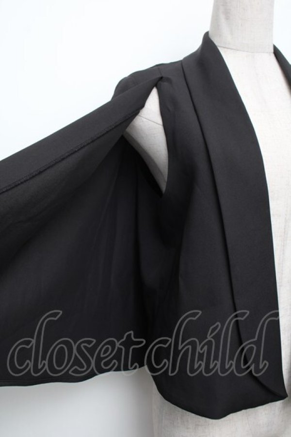 画像2: axes femme / ケープ風スリット袖ジャケット F 黒 S-26-01-21-027-AX-JA-TE-ZS (2)