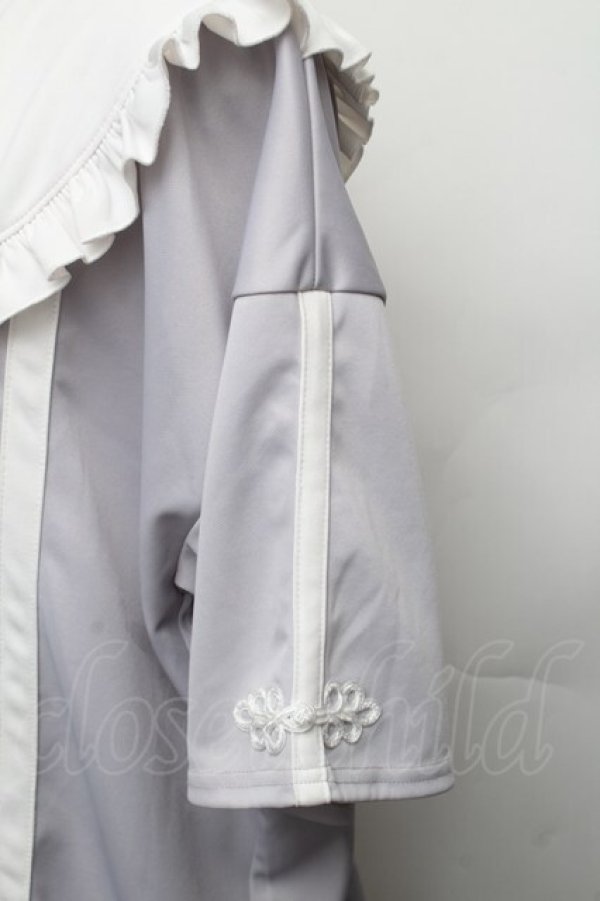 画像4: NOEMIE / チャイナボタンジャージチュニック  グレーｘ白 S-26-01-23-014-LO-TO-HR-ZS (4)