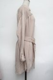 画像2: axes femme / ベルト付抜き襟カットチュニ  ベージュ S-26-01-25-027-AX-OP-AS-ZS (2)