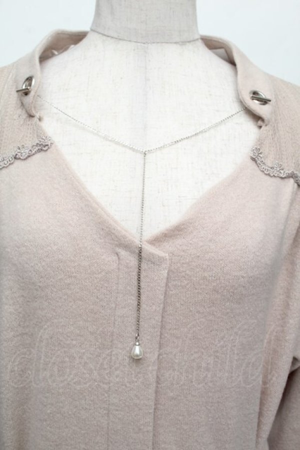 画像4: axes femme / ベルト付抜き襟カットチュニ  ベージュ S-26-01-25-027-AX-OP-AS-ZS (4)