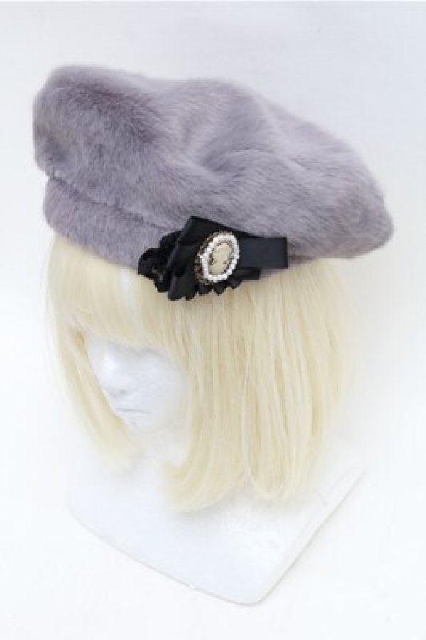 画像1: axes femme / コサージュ付ファーベレー  グレー S-26-01-26-001-AX-AC-HR-ZS (1)