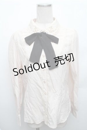 画像: axes femme POETIQUE / 襟クロスバラ刺繍ブラウス  オフ S-26-01-26-014-AX-BL-AS-ZS