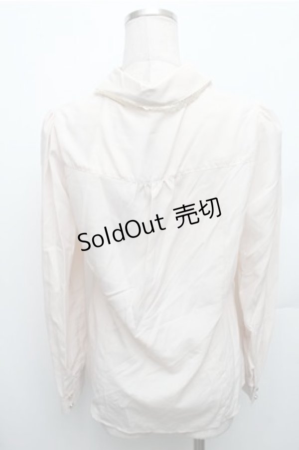 画像2: axes femme POETIQUE / 襟クロスバラ刺繍ブラウス  オフ S-26-01-26-014-AX-BL-AS-ZS (2)