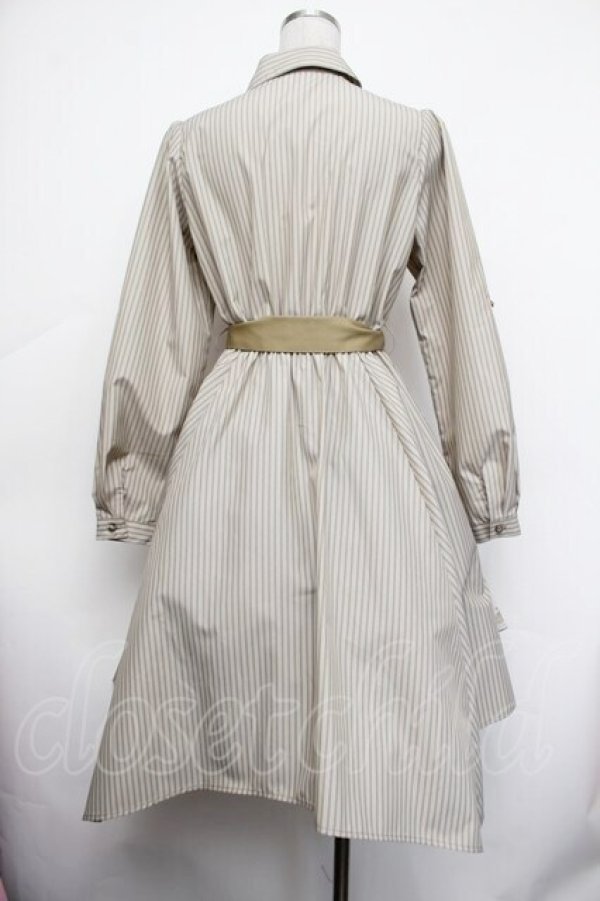 画像3: axes femme / スカーフ柄切換シャツワンピ  カーキ S-26-01-29-044-AX-OP-AS-ZS (3)