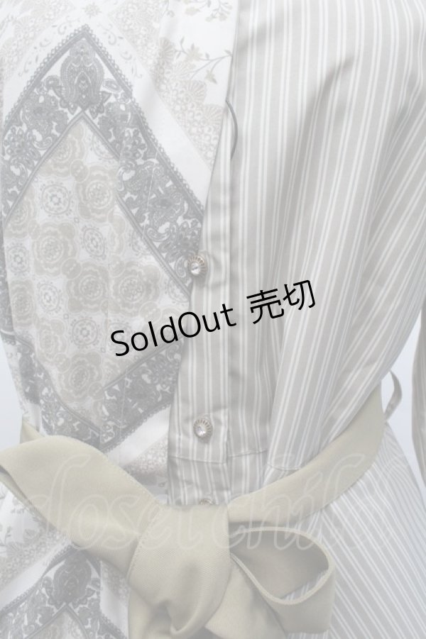 画像4: axes femme / スカーフ柄切換シャツワンピ  カーキ S-26-01-29-044-AX-OP-AS-ZS (4)