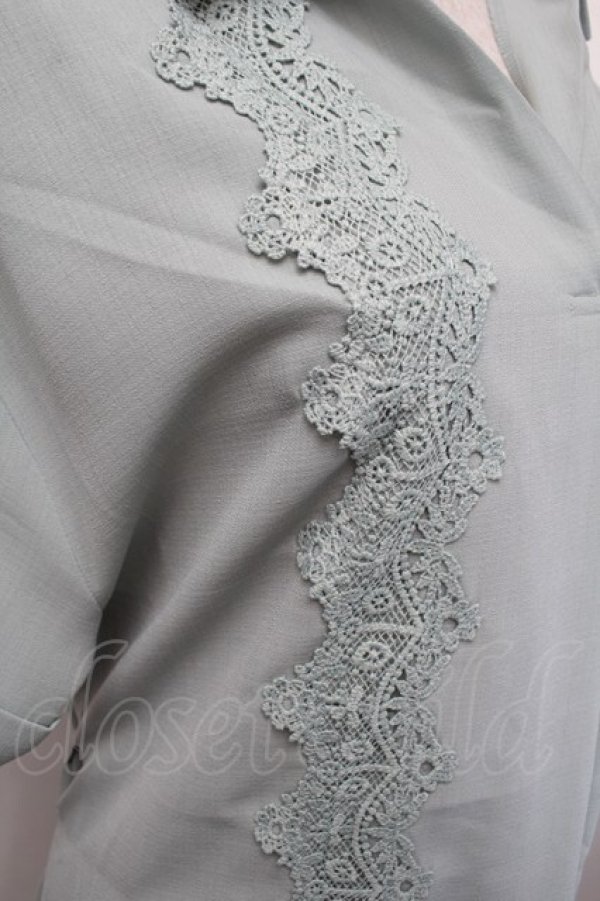 画像4: axes femme / レース使いチュニックブラウス  グリーン S-26-01-29-019-AX-BL-AS-ZS (4)