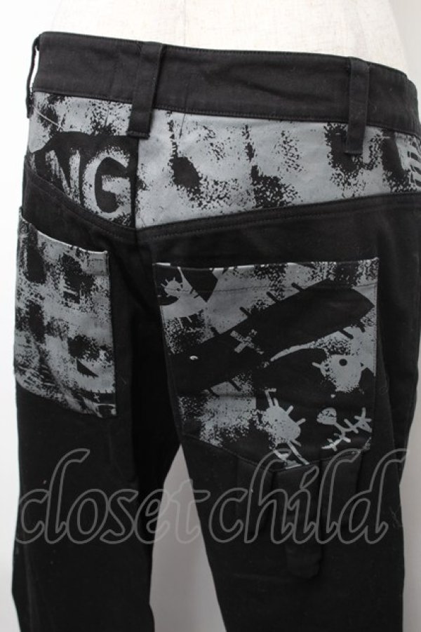 画像4: HANGRY&ANGRY / キャラクタープリントスキニーパンツ  黒 S-26-01-31-1057-HN-PA-HR-ZS (4)