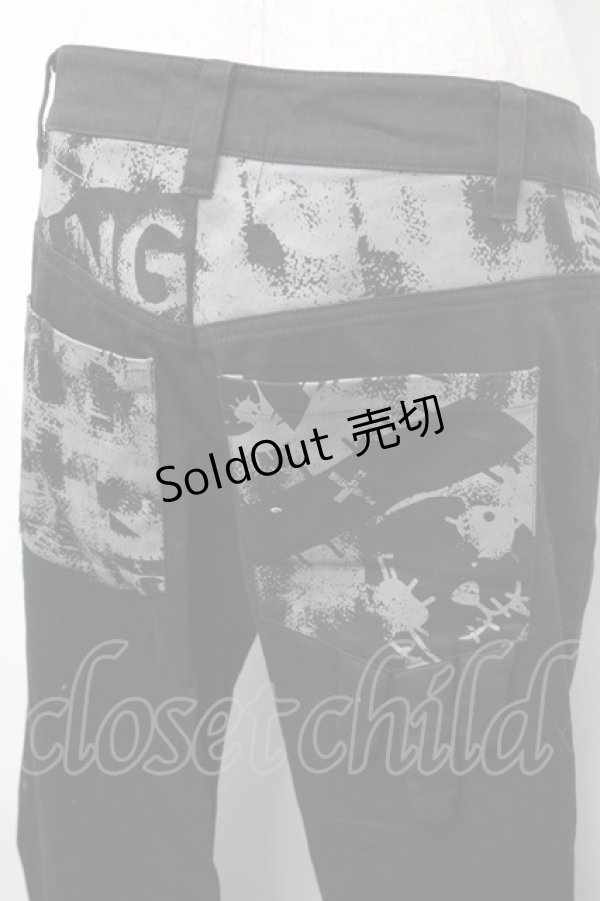 画像4: HANGRY&ANGRY / キャラクタープリントスキニーパンツ  黒 S-26-01-31-1057-HN-PA-HR-ZS (4)