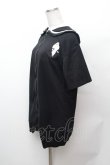 画像2: NieR Clothing / セーラー襟半袖ジップパーカー  黒 S-26-02-04-031-PU-TO-TE-ZS (2)