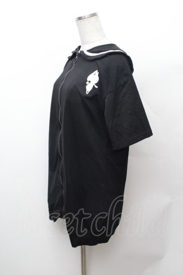 画像2: NieR Clothing / セーラー襟半袖ジップパーカー  黒 S-26-02-04-031-PU-TO-TE-ZS (2)