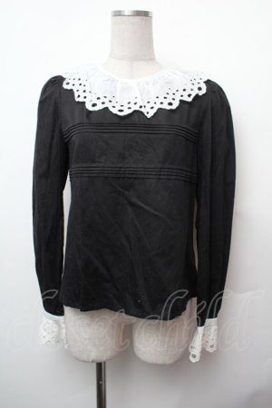 画像: MILK / アイレットレースブラウス  黒ｘ白 S-26-02-05-033-ML-BL-AS-ZS