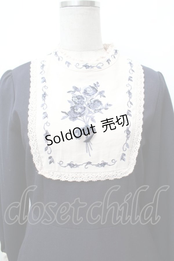 画像2: Fi.n.t / 絵画風ヨーク刺繍ワンピース  紺 S-26-02-05-036-CA-OP-AS-ZS (2)