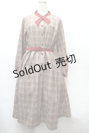 画像: F i.n.t / カメオ付きクロスボウタイチェックワンピース  ブラウン S-26-02-05-043-0-OP-AS-ZS