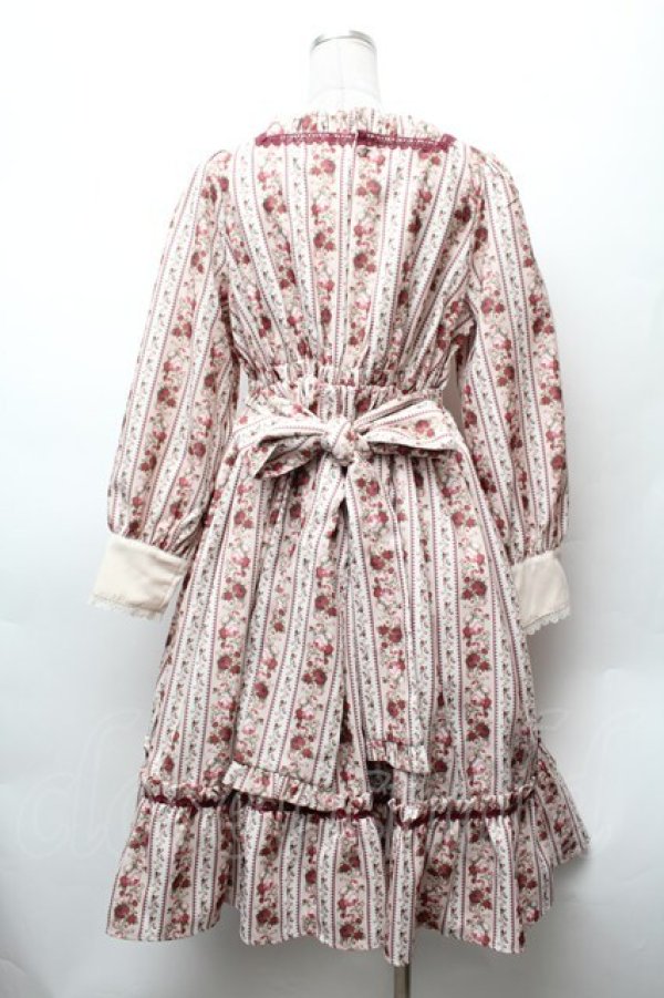 画像5: axes femme kawaii / ストライプローズ柄ワンピース  ベージュｘワイン S-26-02-05-045-AX-OP-AS-ZS (5)