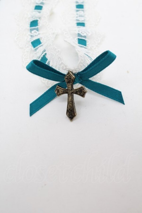 画像2: Moi-meme-Moitie / クロスロゴチャームレースチョーカー  エメラルドｘゴールド S-26-02-05-018-MO-AC-AS-ZS (2)