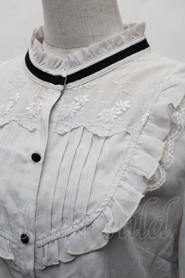 画像3: axes femme / フロントレースハイネックブラウス  グレー S-26-02-10-035-AX-BL-HR-ZS (3)