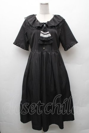 画像: axes femme / ジャボブローチ付ワンピース  黒 S-26-02-10-060-AX-OP-HR-ZS