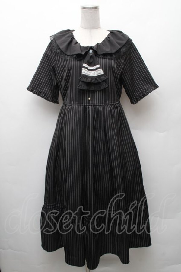 画像1: axes femme / ジャボブローチ付ワンピース  黒 S-26-02-10-060-AX-OP-HR-ZS (1)