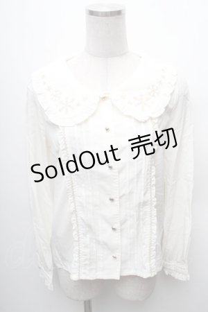 画像: axes femme POETIQUE / 雪の結晶刺繍ブラウス  キナリ S-26-02-10-027-AX-BL-HR-ZS