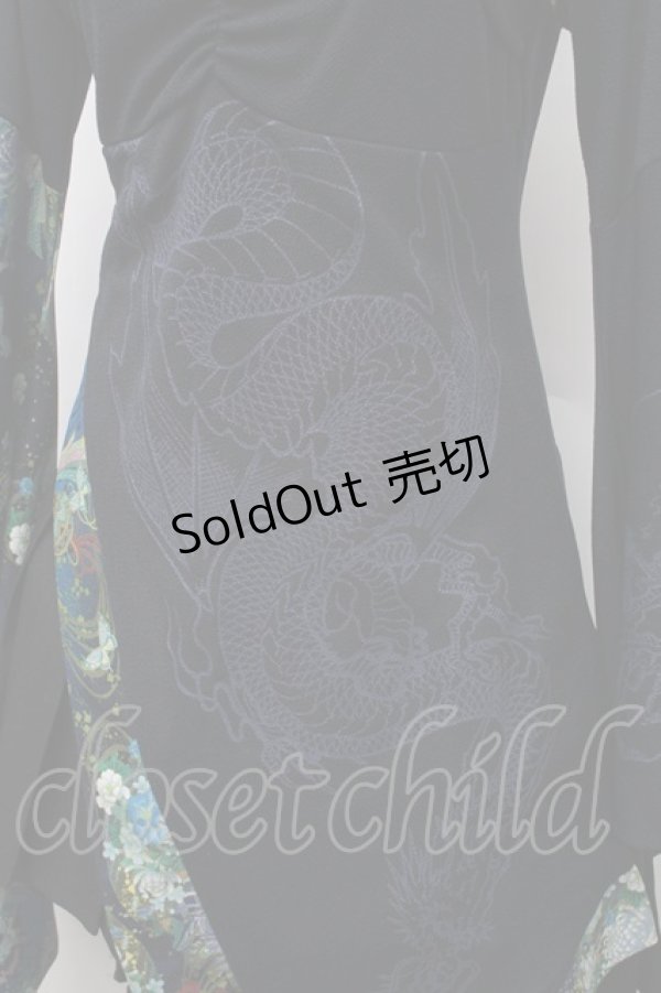 画像4: Qutie Frash / 龍ptレイヤード風和柄チュニックワンピース  黒ｘブルー S-26-02-11-056-QU-OP-HR-ZS (4)