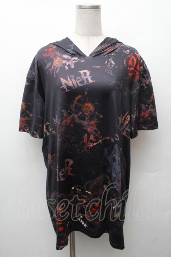 画像1: NieR Clothing / 転写プリントトップス  黒 S-26-02-11-009-PU-TO-AS-ZS (1)