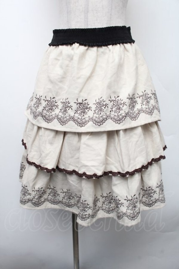 画像1: axes femme / 刺繍入ティアードスカート  オフ S-26-02-13-053-AX-CO-AS-ZS (1)