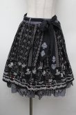 画像1: axes femme / トランプメルヘン柄スカート/Disney  黒 S-26-02-13-058-AX-SK-HR-ZS (1)