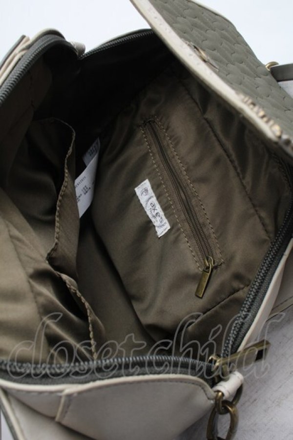 画像4: axes femme / 蝶々キルティングバッグ  カーキ S-26-02-13-013-AX-BG-AS-ZS (4)