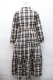 画像2: evelyn / チェックティアードワンピース  紺ｘオフ S-26-02-17-032-LO-OP-AS-ZS (2)