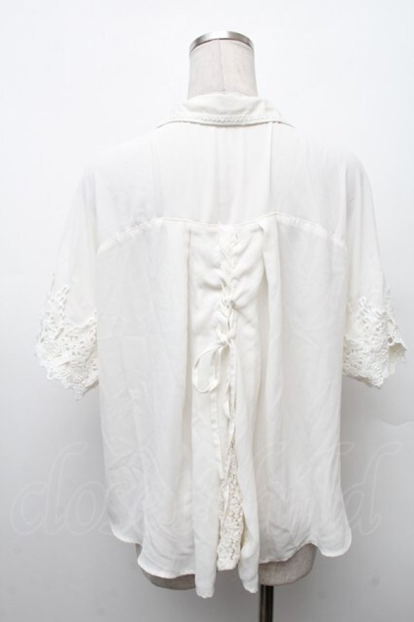画像2: axes femme / バックレースアップシフォンブラウス  白 S-26-02-18-037-AX-BL-HR-ZS (2)