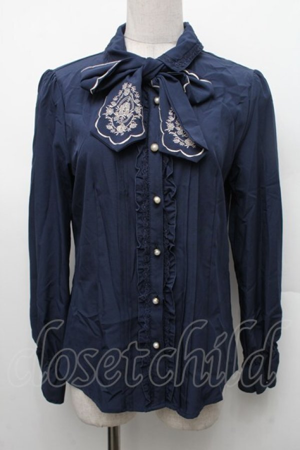 画像1: axes femme / 刺繍リボンブラウス  紺 S-26-02-18-046-AX-BL-HR-ZS (1)