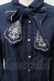 画像3: axes femme / 刺繍リボンブラウス  紺 S-26-02-18-046-AX-BL-HR-ZS (3)