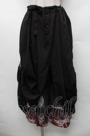 画像: IRO+IRO / 彼岸花咲くスカート  黒 S-26-02-18-052-LO-SK-AS-ZS