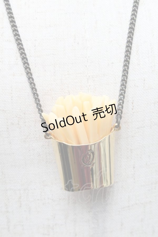 画像2: Q-pot. / Q-pot. ダイナーラッキーフレンチフライネックレス  ゴールド S-26-02-18-017-QP-AC-AS-ZS (2)
