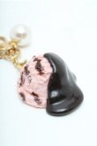 画像3: Q-pot. / ソースドストロベリーチョコレートアイスバッグチャーム  ピンクｘブラウン S-26-02-19-010-QP-AC-HR-ZS (3)