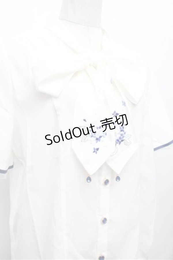 画像2: axes femme / 紫陽花刺繍リボンブラウス  白 S-26-02-20-015-AX-BL-HR-ZS (2)