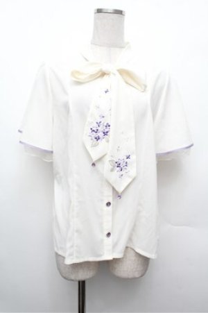 画像: axes femme / 紫陽花刺繍リボンブラウス  キナリ S-26-02-20-016-AX-BL-HR-ZS