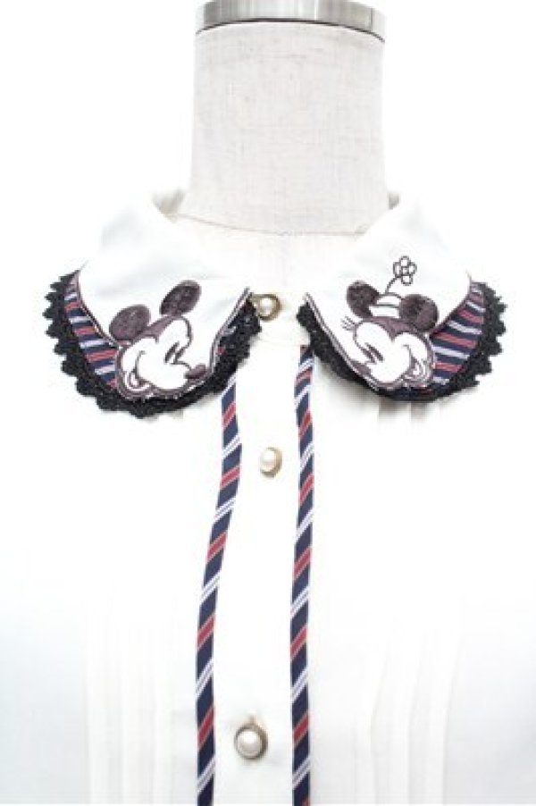 画像2: axes femme POETIQUE / ミッキー&ミニー刺繍襟半袖ブラウス  オフ S-26-02-20-017-AX-BL-AS-ZS (2)