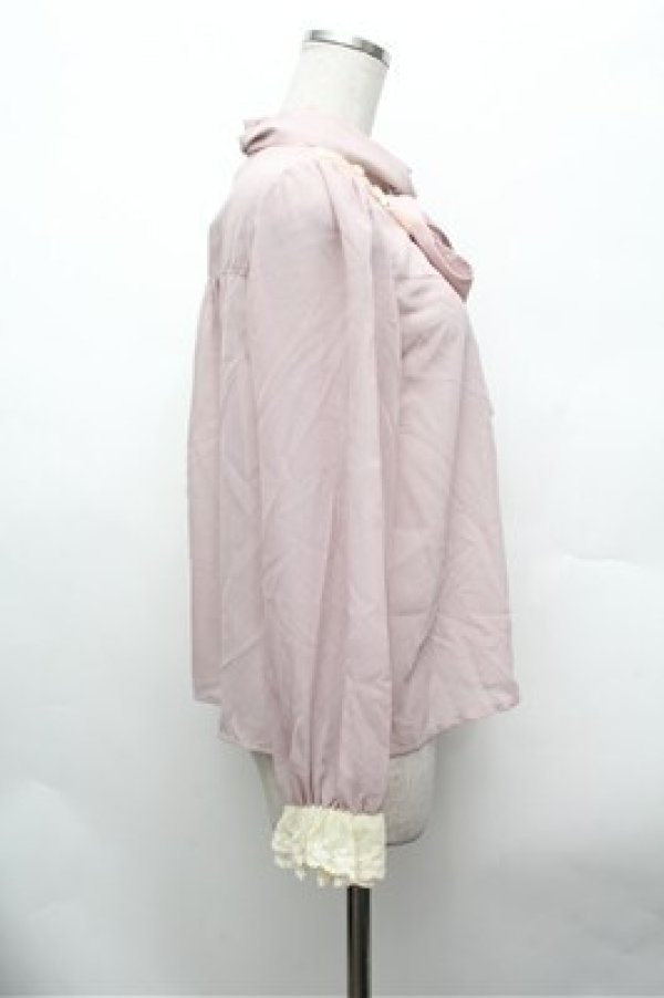 画像3: axes femme / ミモザ刺繍ボウタイブラウス  ピンク S-26-02-20-026-AX-BL-AS-ZS (3)