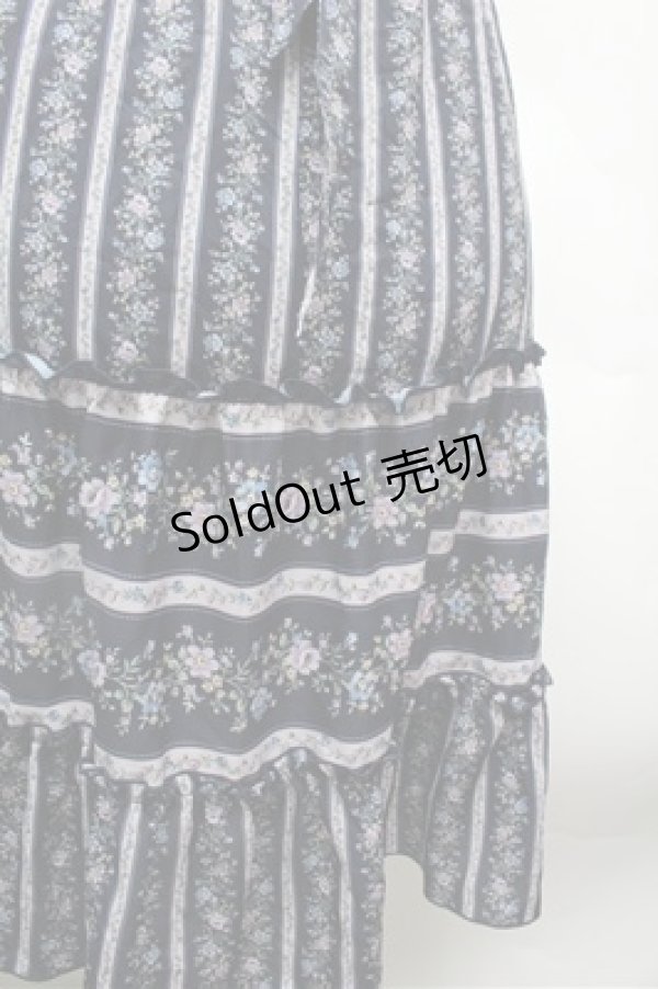 画像2: axes femme / ストライプフラワー柄スカート  紺 S-26-02-22-064-AX-SK-AS-ZS (2)