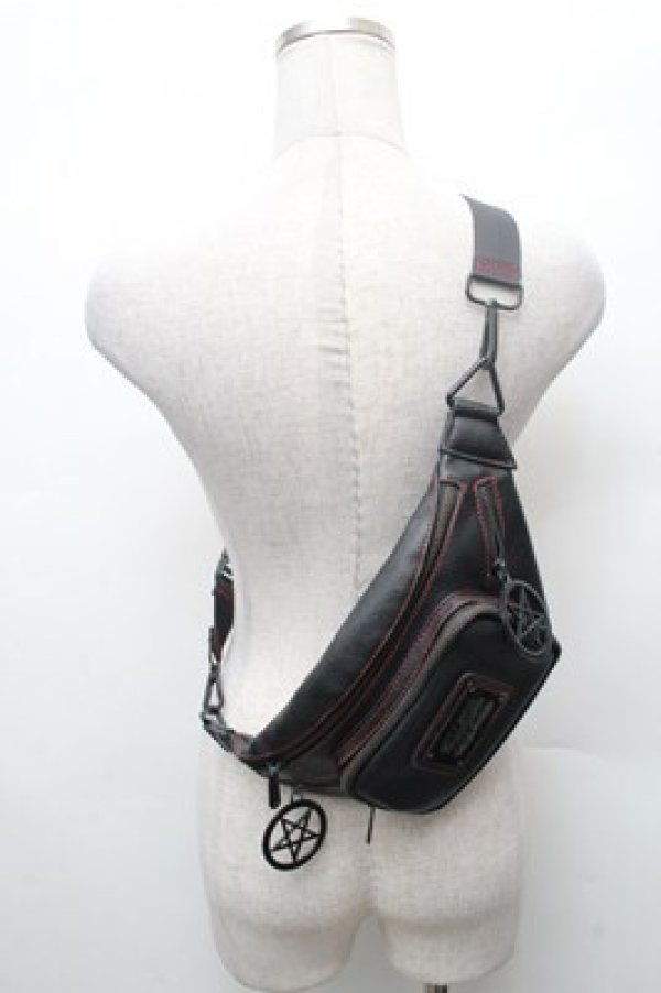 画像1: KILL STAR / レザーボディバッグ  黒 S-26-02-23-021-SL-BG-HR-ZS (1)