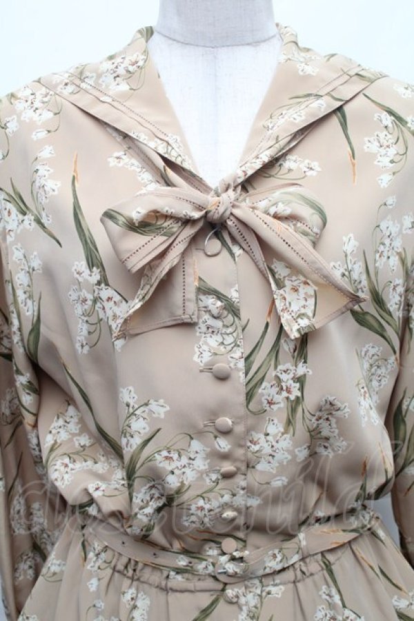 画像3: INGEBORG / 鈴蘭プリントセーラーワンピース  アイボリー S-26-02-26-010-LO-OP-SA-ZS (3)