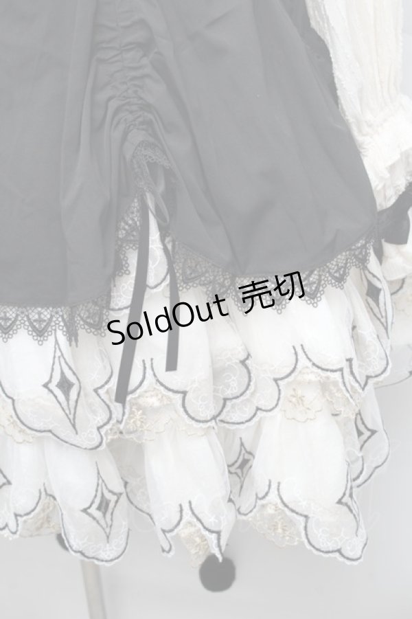 画像5: 中国ロリータ / 裾レースシャーリングジャンパースカートセット  黒ｘ白ｘキナリ S-26-02-28-044-LO-BL-HR-ZS (5)