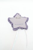 画像2: PINK HOUSE / Little Twin Stars×PINK HOUSE 刺しゅう入り星形ワッペンブローチ  パープル S-26-03-01-001-LO-ZA-HR-ZS (2)
