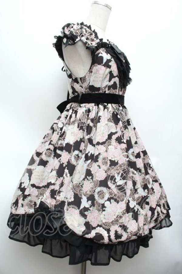 画像2: BABY,THE STARS SHINE BRIGHT / メルヴェイユーズなBoudoir〜永遠に続くLadyな時間〜柄ロングジャンパースカート  黒 S-26-03-01-029-BA-AC-AS-ZS (2)