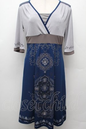 画像: Ozz oneste / フロント魔法陣刺繍ワンピース  グレーＸ青 S-26-03-02-015-OO-OP-SA-ZS