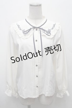 画像: axes femme / ブーケ刺繍フリル襟ブラウス  アイボリー S-26-03-04-045-AX-BL-HR-ZS