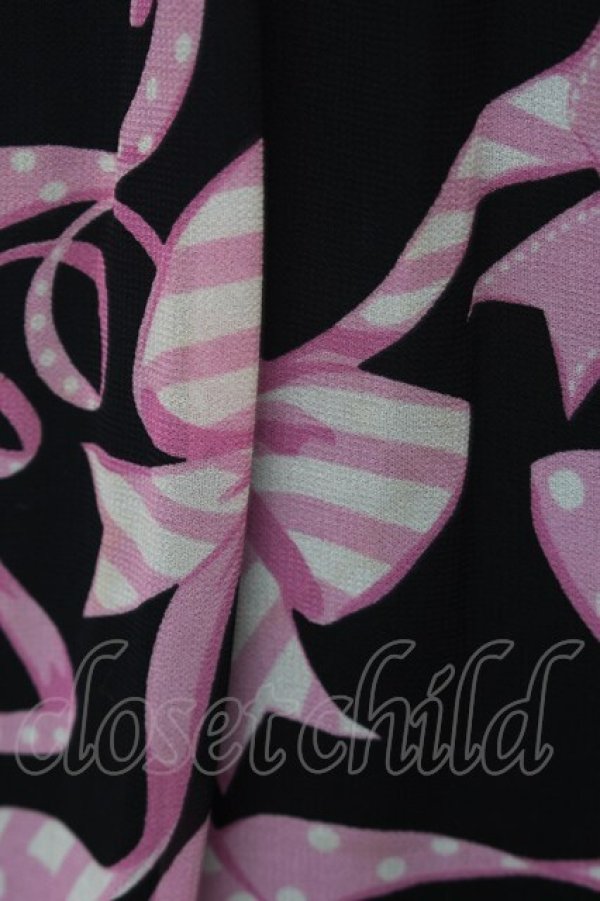 画像5: Angelic Pretty / ラッピングリボンジャンパースカート  黒ｘピンク S-26-03-04-052-AP-OP-HR-ZS (5)