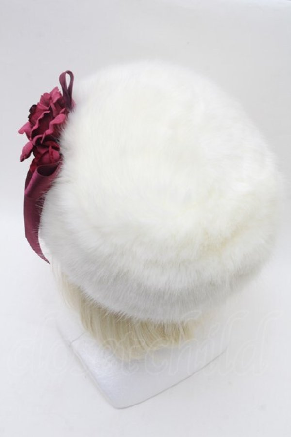 画像3: Moi-meme-Moitie / コサージュ付きファーハット  白 S-26-03-04-038-MO-AC-HR-ZS (3)