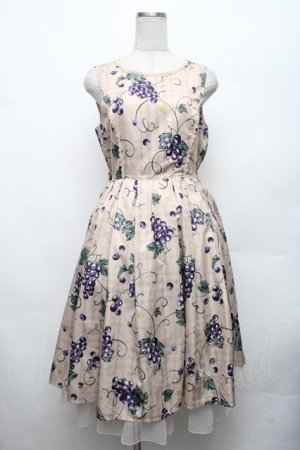 画像: axes femme kawaii / ぶどう柄ジャンパースカート  オフ S-26-03-06-027-AX-OP-AS-ZS